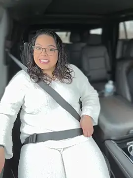 drizzypeach602 online show from February 4, 8:26 pm