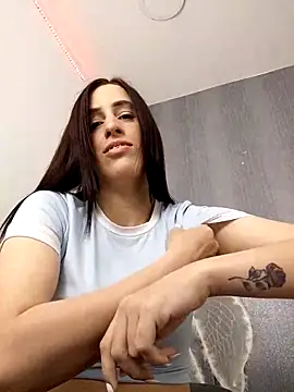 Amira Milker online show from February 12, 1:06 pm