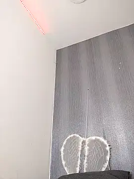 Amira Milker online show from February 26, 7:10 pm