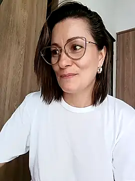Snapshot of Verito_hot chatting on January 21, 9:04 pm Verito hot online show from January 21, 9:04 pm