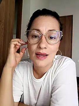 Snapshot of Verito_hot chatting on January 28, 9:50 pm Verito hot online show from January 28, 9:50 pm