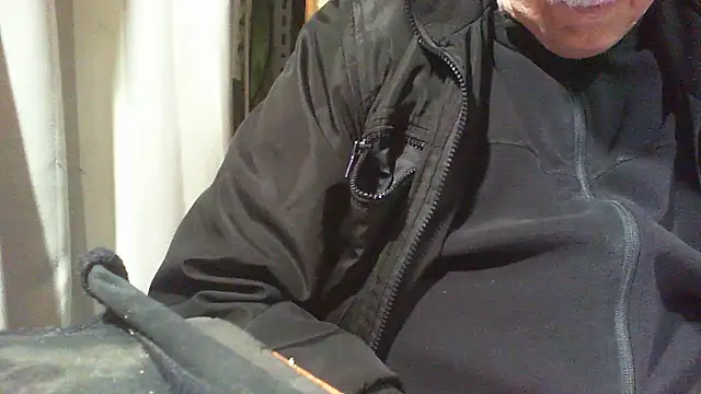 nonnomaturobisex online show from November 18, 7:55 am