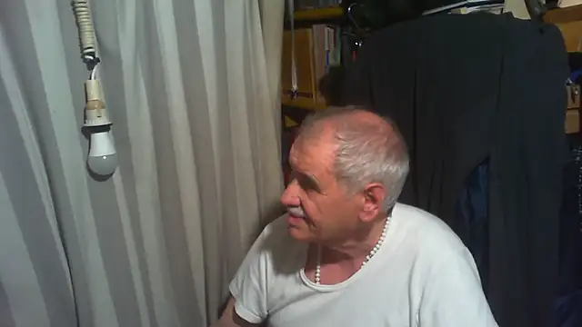 nonnomaturobisex online show from May 4, 2:09 pm