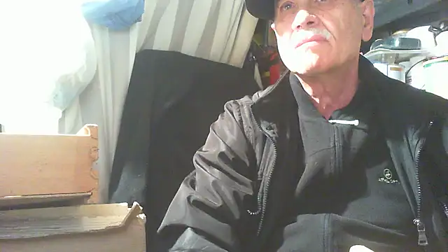 nonnomaturobisex online show from October 21, 3:22 pm