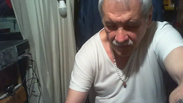 nonnomaturobisex online show from May 19, 8:32 am