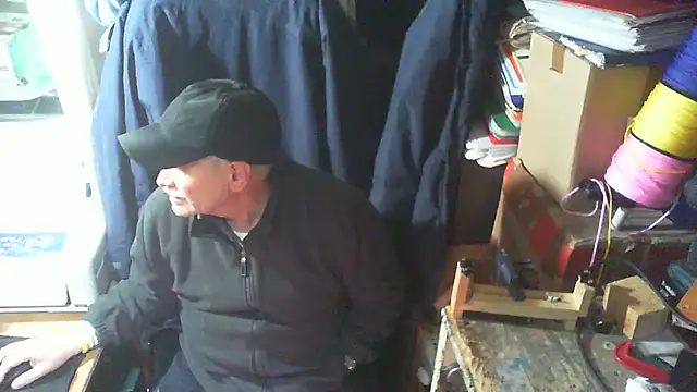 nonnomaturobisex online show from February 7, 8:33 am