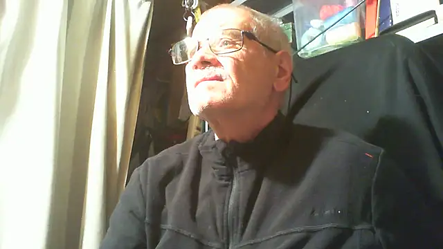 nonnomaturobisex online show from October 16, 8:11 am