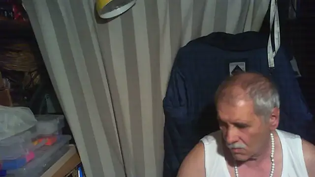 nonnomaturobisex online show from June 2, 5:02 pm