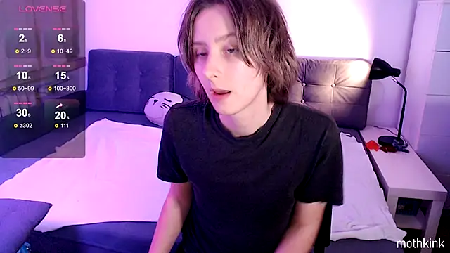 mothkink online show from October 30, 7:00 pm