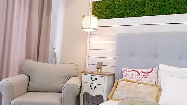 IsabellaMysty online show from February 23, 9:10 am