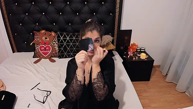 PreciousAillyn online show from November 12, 5:33 am