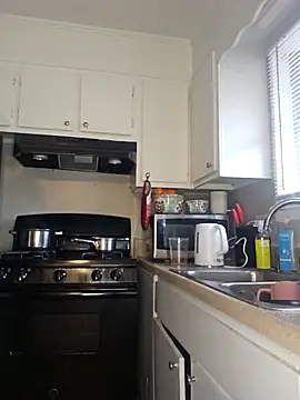 oliviaprettypussy online show from February 14, 7:36 pm