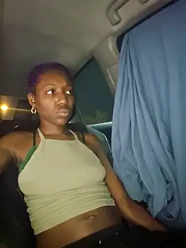 Snapshot of oliviaprettypussy chatting on November 25, 3:51 am oliviaprettypussy online show from November 25, 3:51 am