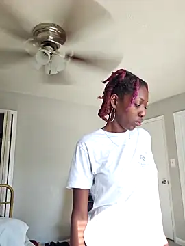 oliviaprettypussy online show from April 12, 9:29 pm