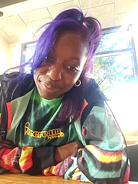 Snapshot of oliviaprettypussy chatting on November 5, 9:07 pm oliviaprettypussy online show from November 5, 9:07 pm