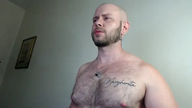 Snapshot of TONY_WHITE_7 chatting on March 4, 1:35 am TONY WHITE 7 online show from March 4, 1:35 am