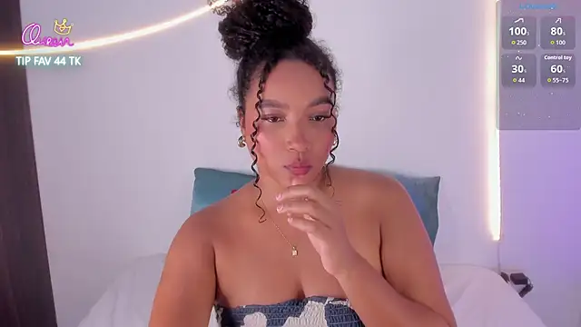 cloe 25 online show from February 19, 10:29 pm