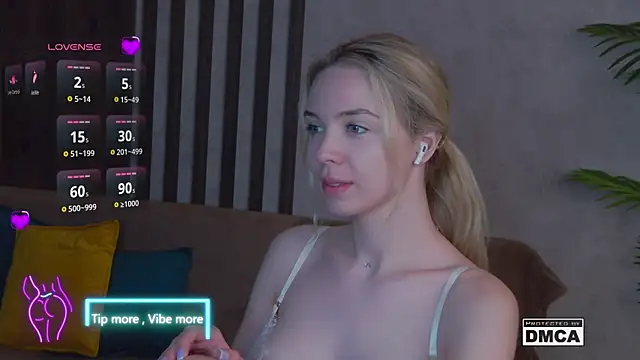 Holl1Would online show from March 18, 6:50 am