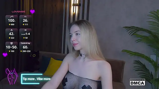 Holl1Would online show from March 2, 10:56 pm