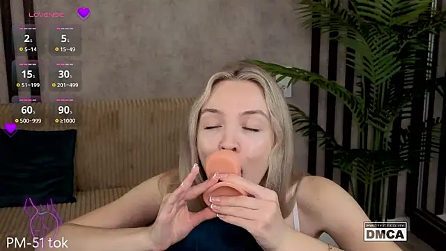 Holl1Would online show from March 2, 5:08 am