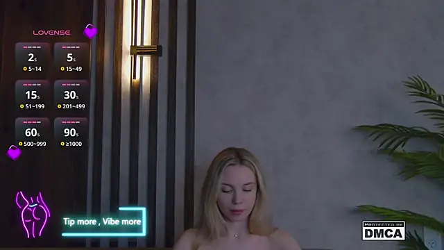 Holl1Would online show from March 19, 10:53 pm