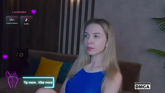 Holl1Would online show from February 26, 10:36 pm