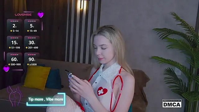 Holl1Would online show from March 14, 3:48 am