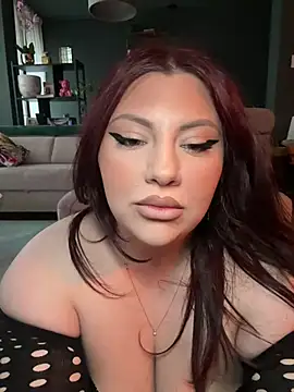 CurvyKimmy1 online show from February 12, 9:31 am