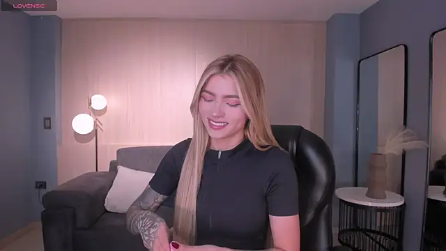 LexieWayne online show from April 7, 6:54 pm