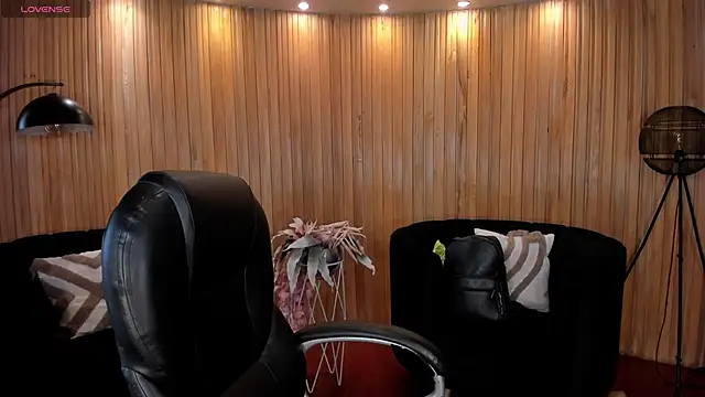 LexieWayne online show from April 17, 8:11 pm