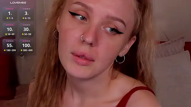 Snapshot of LianaFord chatting on March 23, 1:31 am LianaFord online show from March 23, 1:31 am