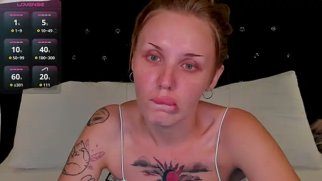 Snapshot of LianaFord chatting on July 9, 1:21 pm LianaFord online show from July 9, 1:21 pm