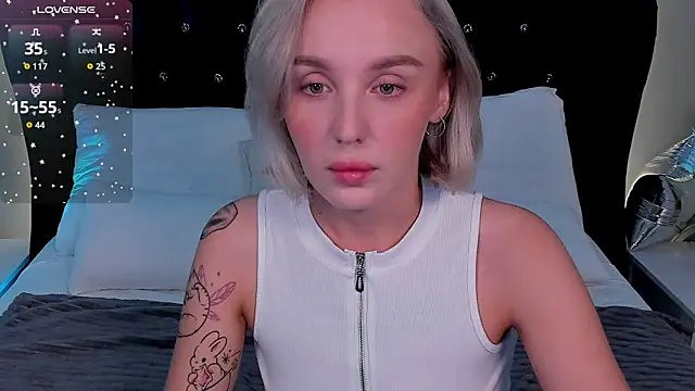 Snapshot of LianaFord chatting on September 11, 12:32 am LianaFord online show from September 11, 12:32 am