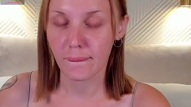 Snapshot of LianaFord chatting on June 24, 7:33 pm LianaFord online show from June 24, 7:33 pm