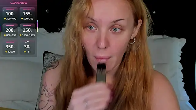 Snapshot of LianaFord chatting on December 3, 10:09 pm LianaFord online show from December 3, 10:09 pm