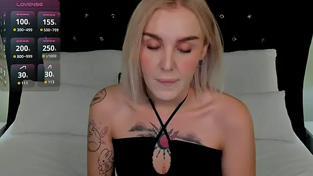 Snapshot of LianaFord chatting on October 15, 9:56 pm LianaFord online show from October 15, 9:56 pm