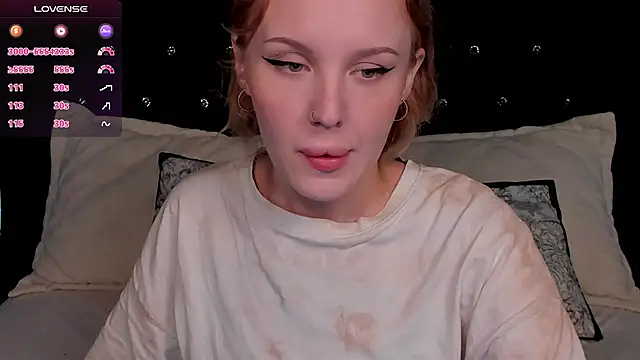 Snapshot of LianaFord chatting on February 28, 7:46 pm LianaFord online show from February 28, 7:46 pm