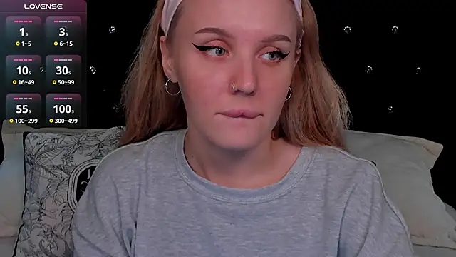 Snapshot of LianaFord chatting on March 7, 8:22 pm LianaFord online show from March 7, 8:22 pm
