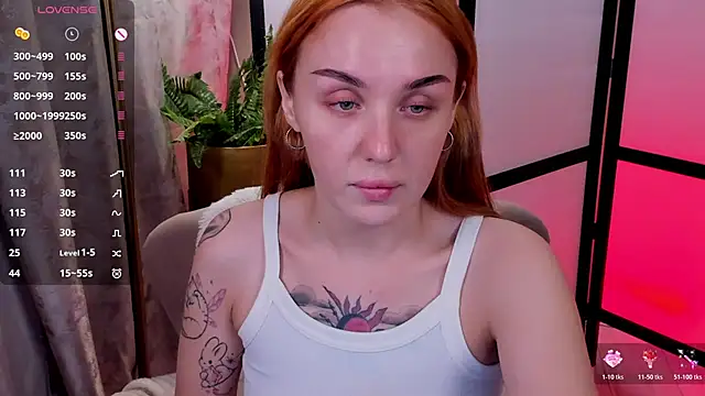 Snapshot of LianaFord chatting on November 13, 7:45 am LianaFord online show from November 13, 7:45 am