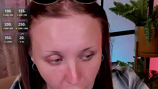 LianaFord online show from May 5, 2:53 pm