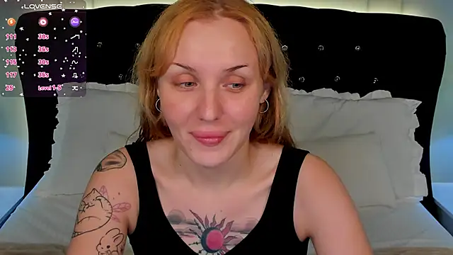 Snapshot of LianaFord chatting on November 22, 9:02 pm LianaFord online show from November 22, 9:02 pm