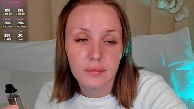 Snapshot of LianaFord chatting on June 7, 4:39 am LianaFord online show from June 7, 4:39 am