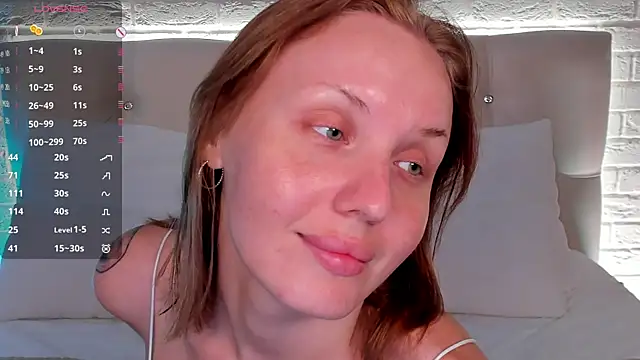 Snapshot of LianaFord chatting on June 15, 4:56 am LianaFord online show from June 15, 4:56 am