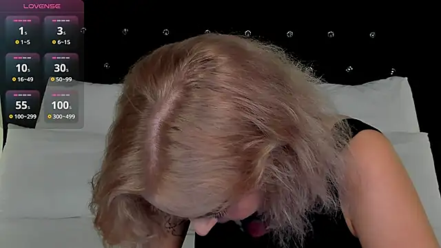 Snapshot of LianaFord chatting on October 7, 10:55 pm LianaFord online show from October 7, 10:55 pm