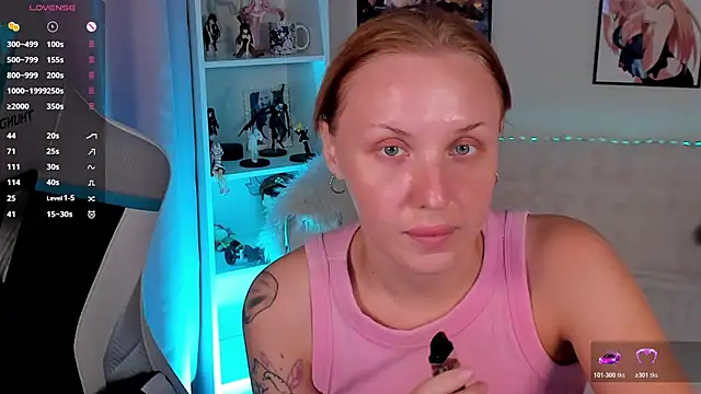 Snapshot of LianaFord chatting on June 21, 4:18 am LianaFord online show from June 21, 4:18 am