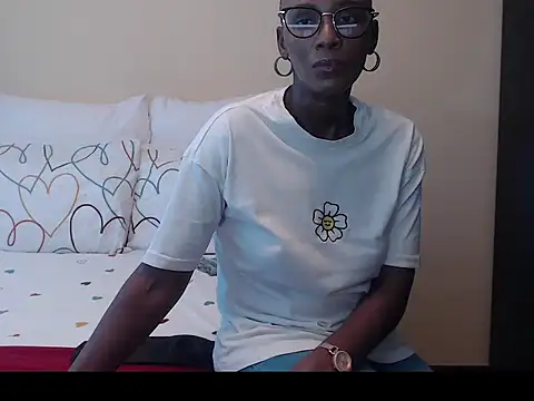 Snapshot of yummycherryxx chatting on October 3, 8:38 am yummycherryxx online show from October 3, 8:38 am