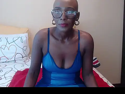 yummycherryxx online show from February 16, 8:35 am