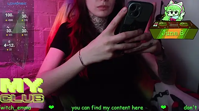 Snapshot of Witch_Emma chatting on June 8, 10:27 am Witch Emma online show from June 8, 10:27 am