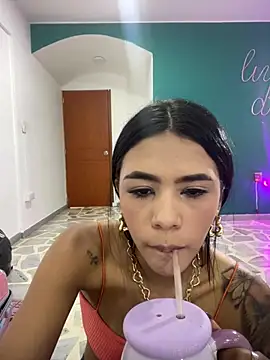 Snapshot of AntonellaRossi chatting on June 14, 7:37 pm AntonellaRossi online show from June 14, 7:37 pm