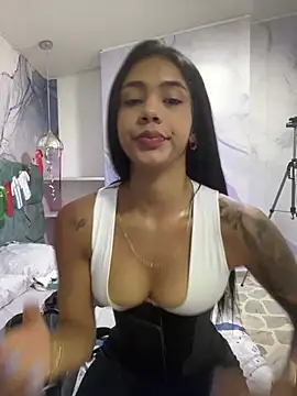 Snapshot of AntonellaRossi chatting on July 18, 1:41 pm AntonellaRossi online show from July 18, 1:41 pm